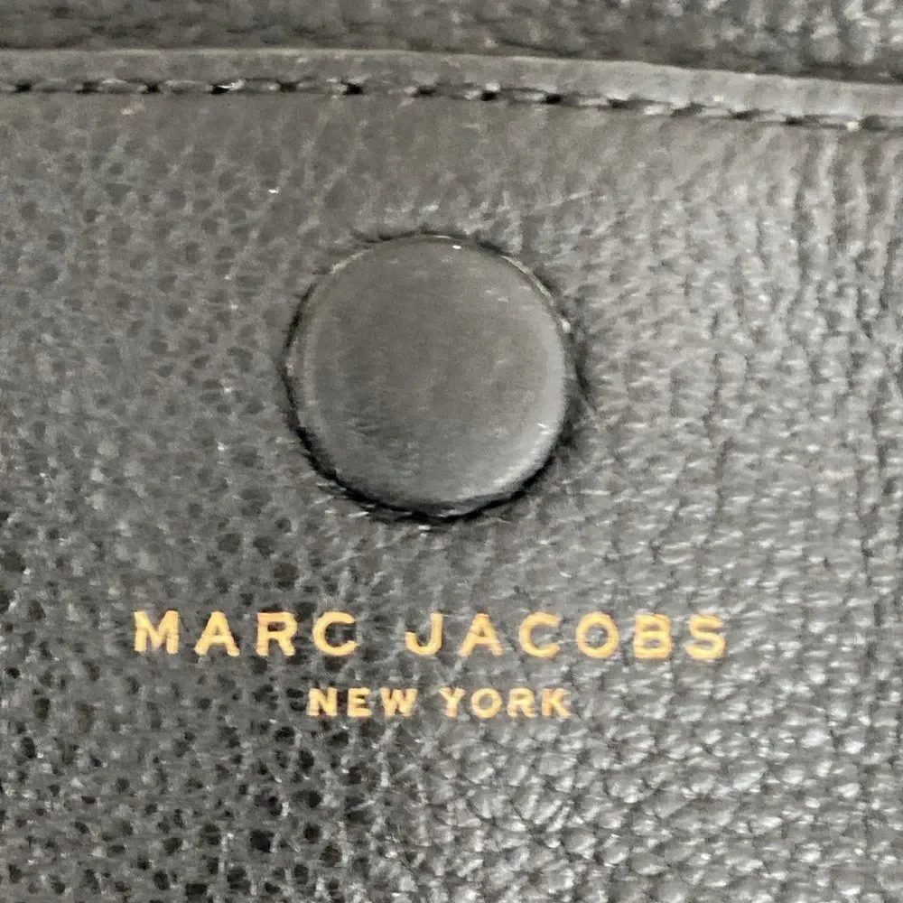 Marc Jacobs Black Leather Crossbody Bag Gold Logo Urban Minimalist Designer